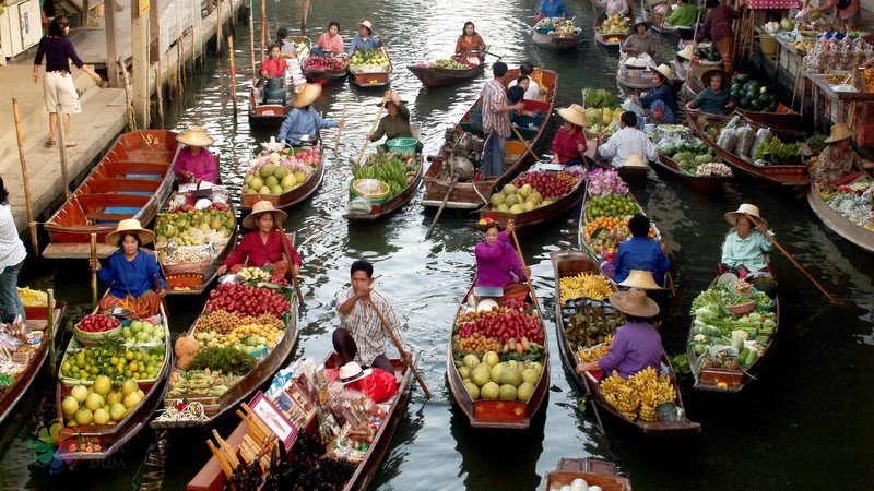 https://www.izbilir.com/uploads/images/2018/07/bangkok-damnoen-saduak-yuzen-pazari-27663399.jpg