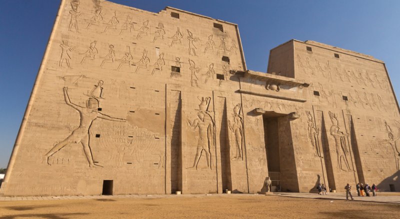 https://www.izbilir.com/uploads/images/2018/08/misir-edfu-tapinagi-56208934.jpg